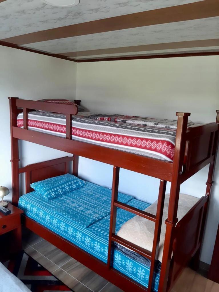 ホテル Hostal 7 Colores Murillo  部屋 写真